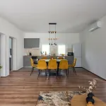 Balatonic Lemon Apartmanhaz Siófok