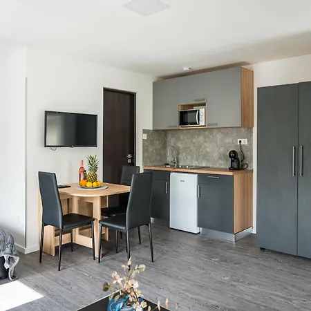 Balatonic Lemon Apartmanhaz Lejlighed