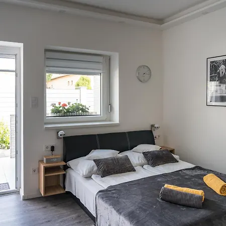 Balatonic Lemon Apartmanhaz Apartment *
