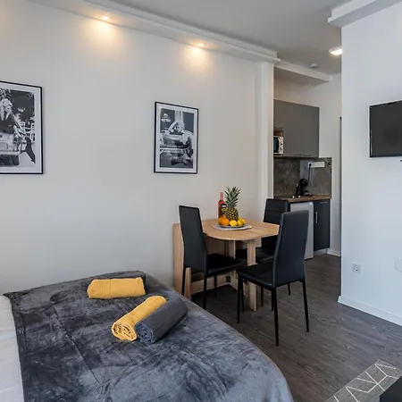 Balatonic Lemon Apartmanhaz * Siófok