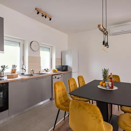 Balatonic Lemon Apartmanhaz * 시오포크