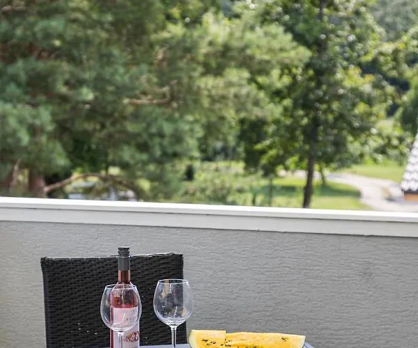 Balatonic Lemon Apartmán *