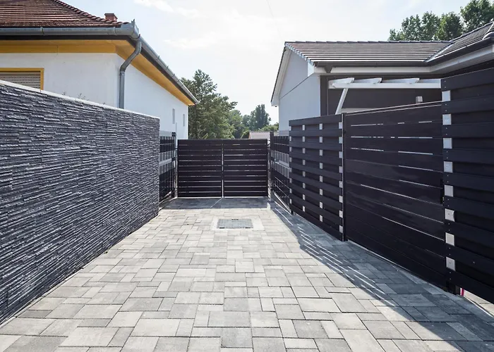 Balatonic Lemon Apartmanhaz * Siófok