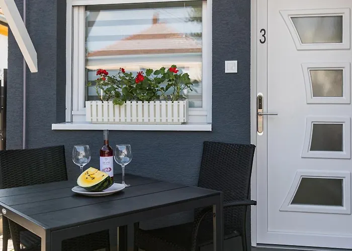 Balatonic Lemon Apartmanhaz Apartment *