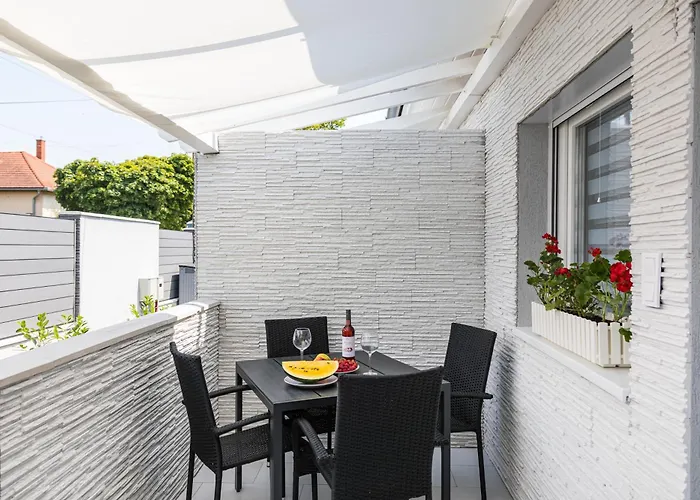 Balatonic Lemon Apartmanhaz Siófok