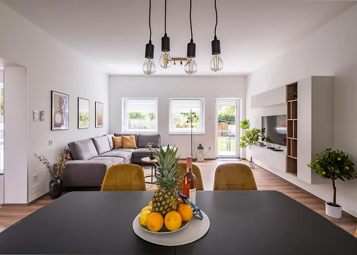 Balatonic Lemon Apartmanhaz *