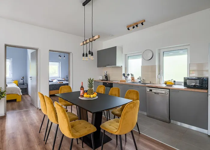 Apartment Balatonic Lemon Apartmanhaz Siófok