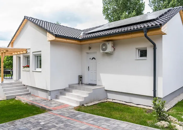 Apartment Balatonic Lemon Apartmanhaz Siófok